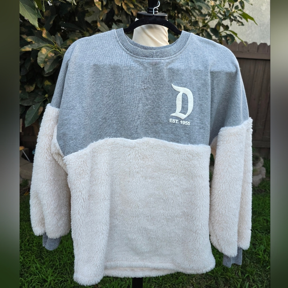 Disneyland Resort Sherpa Spirit Jersey Gray and Cream Pullover Sweater Xsmall